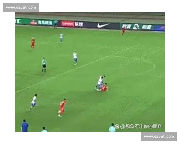 泰山队场边争议事件：彭欣力替补登场 2 分钟染红离场